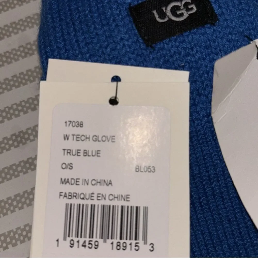 NWT UGG Knit Tech Gloves